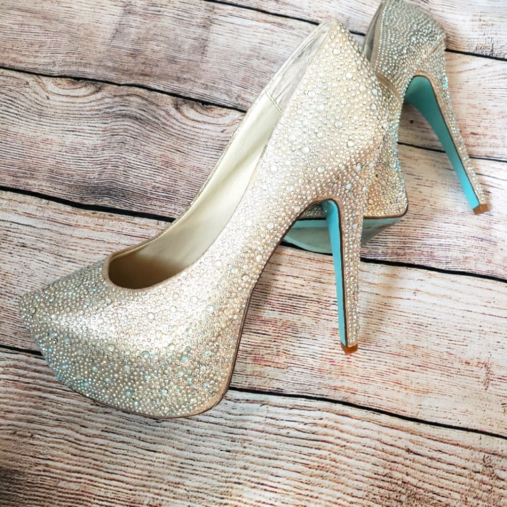 BETSEY JOHNSON Vintage CHAMP FAB 6"